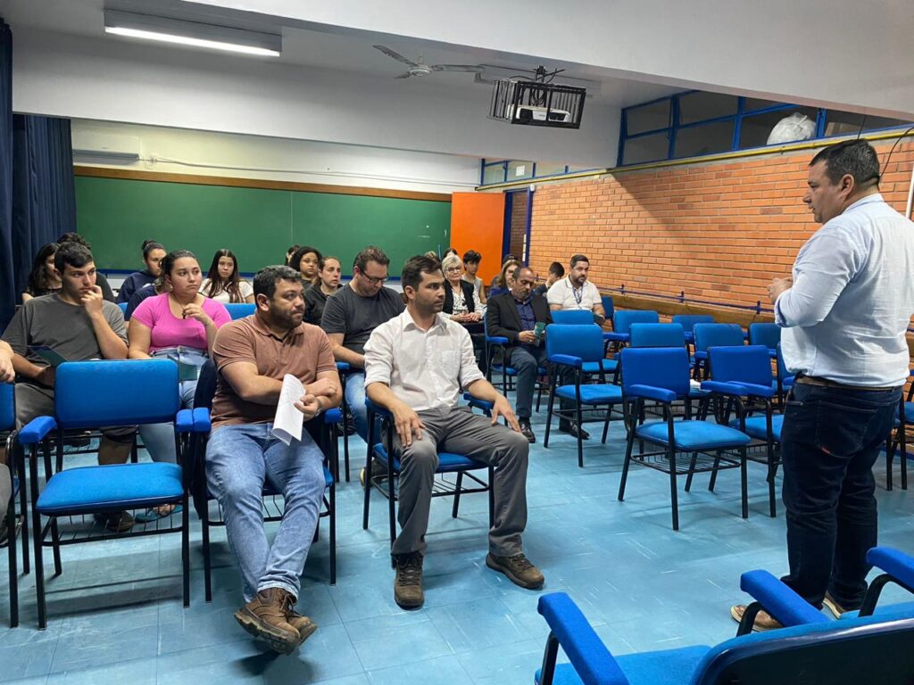 Empresa reuniu e explicou aos moradores como será desenvolvido o projeto para a rede de esgoto na zona norte de Cachoeira do Sul/ Foto: Corsan/Imprensa.