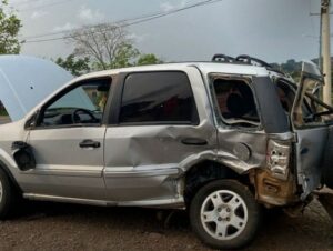 Acidente deixa dois condutores feridos na ERS-400