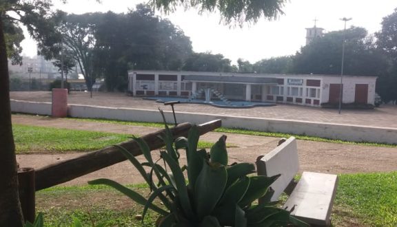 Praça José Bonifácio: cartão postal à beira do abandono