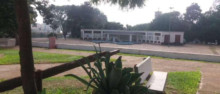 Praça José Bonifácio: cartão postal à beira do abandono