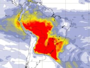 Fumaça volta a piorar qualidade do ar nesta segunda-feira no RS