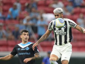 Grêmio segura líder Botafogo para garantir mais 1 ponto no Brasileirão