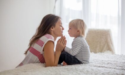 Aprenda banhos e benzimentos para proteger seus filhos