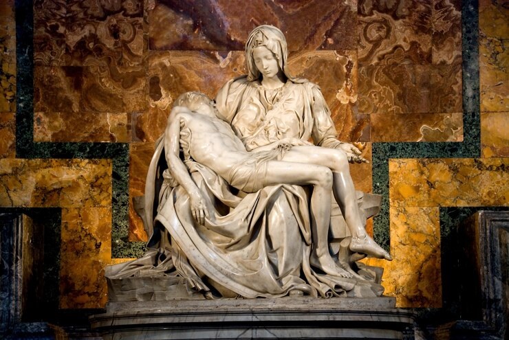 Pietà de Michelangelo / 13 de setembro na História / Crédito: Freepik