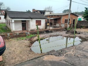 Famílias esperam há oito meses pela Prefeitura