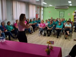 Maturidade Ativa do Sesc Cachoeira recebe palestra do Outubro Rosa