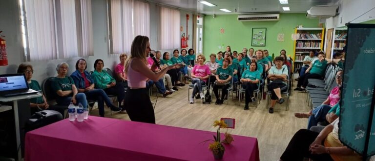 Maturidade Ativa do Sesc Cachoeira recebe palestra do Outubro Rosa