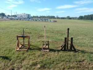 Alunos de Cachoeira do Sul constroem catapultas medievais