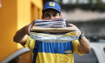 Correios anunciam concurso público com mais de 3 mil vagas e salários de até R$ 6,8 mil