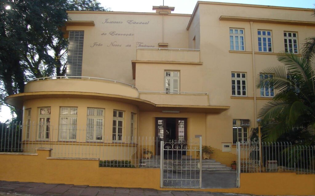 Instituto João Neves: incêndio ocorrido há duas semanas interditou dois pavimentos do prédio da maior escola pública de Cachoeira do Sul / Foto: Arquivo