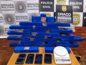 Brigada e Polícia Civil apreendem 13,7 kg de drogas