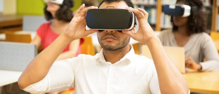 Como usar a realidade virtual para aprender inglês