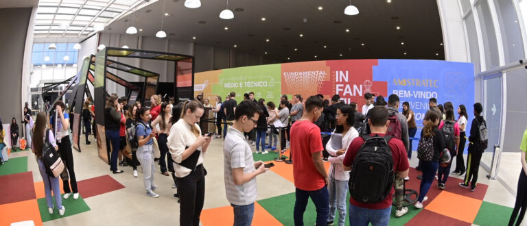 Estudantes de Cachoeira do Sul participam da maior feira de ciência e tecnologia da América Latina