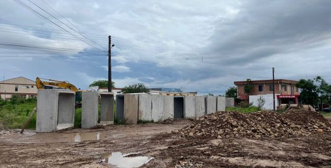 Instalação de novas galerias busca melhorias do escoamento em Paraíso do Sul