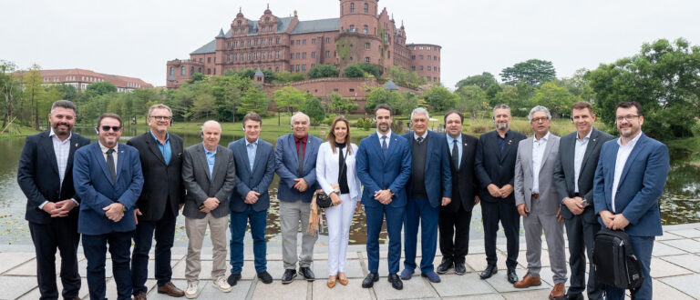 Missão na China: representante da Região visita líder da produção de veículos elétricos