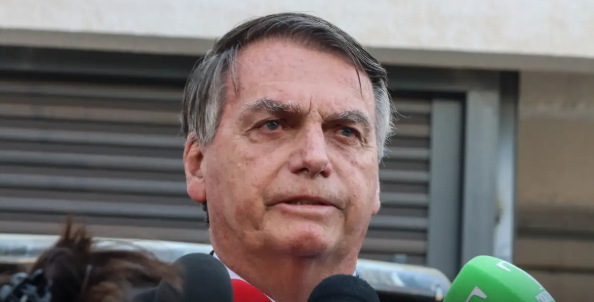 Polícia Federal indicia Bolsonaro e ex-auxiliares por tentativa de golpe