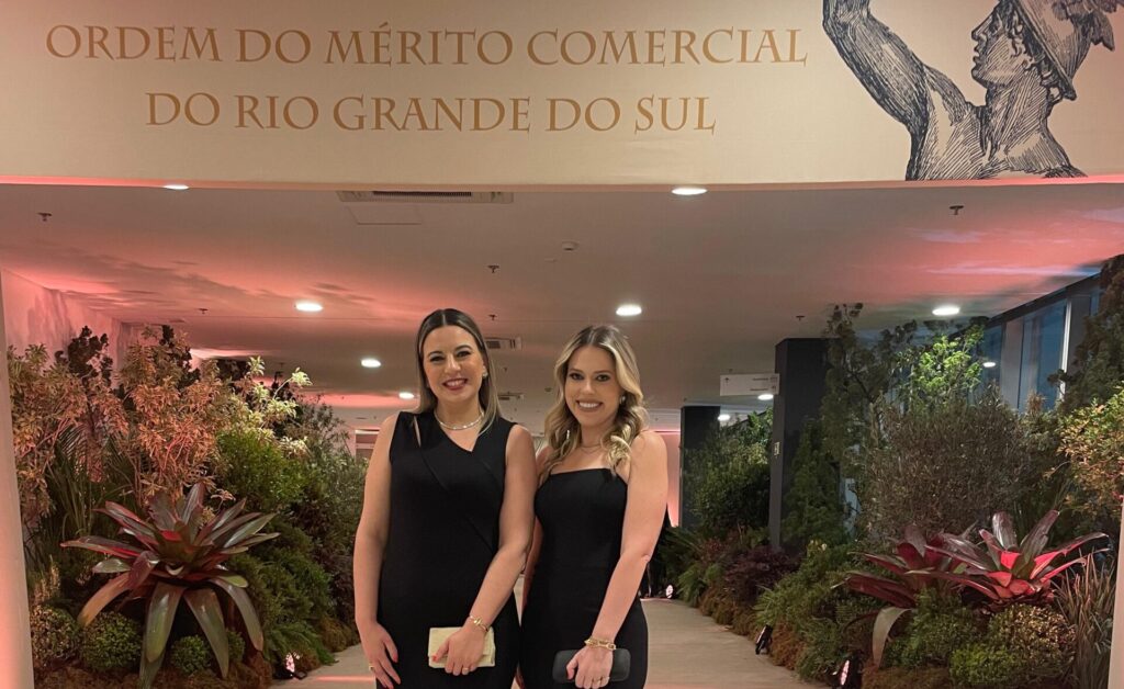 Líder de Relações com o Mercado Jennifer Gonzalez e diretora Alessandra Thoms representaram o Senac Cachoeira do Sul em eventos importantes da Fecomércio na Capital / Fotos: Divulgação