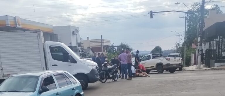 Colisão entre moto e picape deixa duas jovens feridas na Marcelo Gama