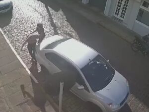 Vídeo: homem é atropelado no Centro