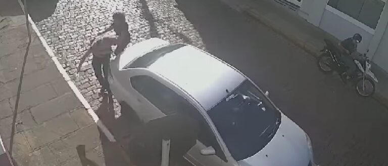 Vídeo: homem é atropelado no Centro