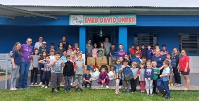 Cerro Branco: escolas são beneficiadas com kits