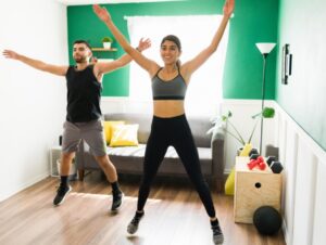 5 exercícios de baixa intensidade para manter o corpo ativo