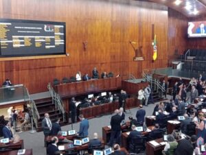 Assembleia Legislativa do RS aprova novo salário mínimo regional com reajuste de 5,25%