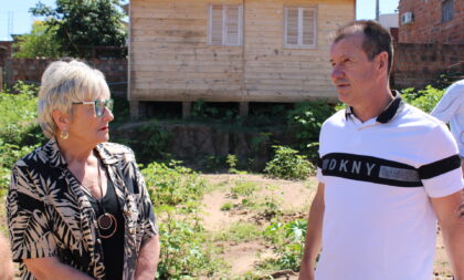 Dunga visita terrenos para casas do Projeto Seleção do Bem 8