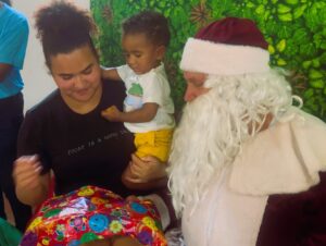 Natal do PIM reuniu famílias e presenteou as crianças