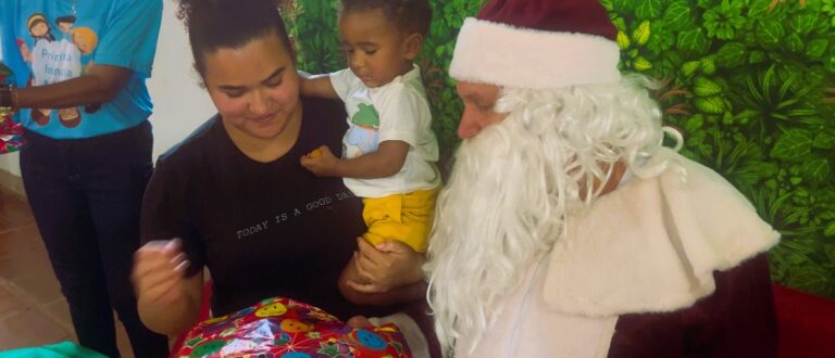 Natal do PIM reuniu famílias e presenteou as crianças