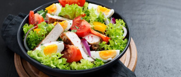 7 saladas fit para ajudar a emagrecer