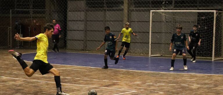 Rodada do Campeonato Municipal Sub-13 de Futsal movimenta o Derlizão