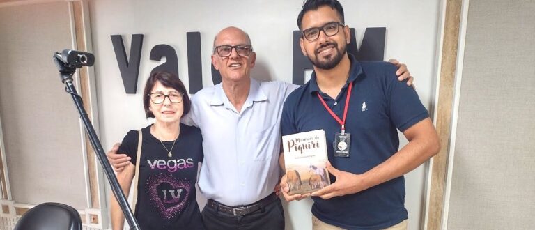 Vale Notícias recebe autor de livro “Memórias do Piquiri”