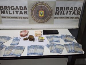 BM de Pantano Grande prende homem com tabletes de maconha