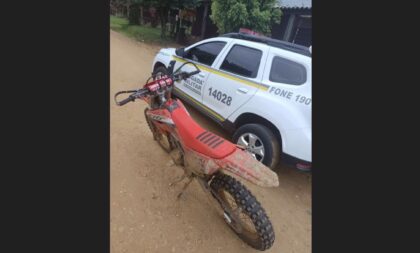 Moto de trilha furtada é recuperada pela BM no Bom Retiro