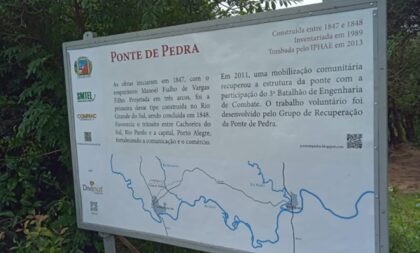 Ponte de Pedra: placa de identificação valoriza patrimônio do Município