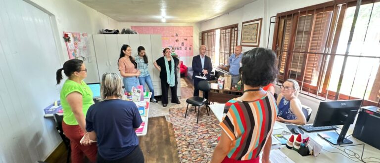 Balardin visita casas de acolhimento e pede ajuda à comunidade