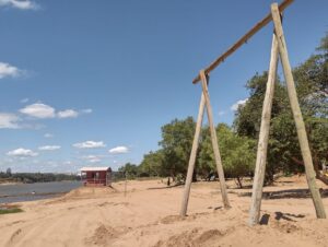 Praia Nova ganha balanço de 6 metros e novas áreas de lazer