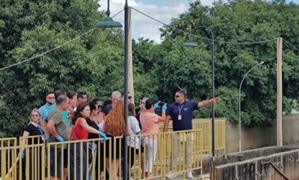 UCAB e associações de bairros visitam sede da Corsan