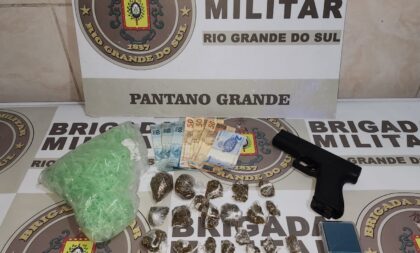 BM de Pantano Grande prende homem com drogas e arma falsa