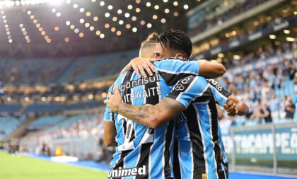 Grêmio estreia com goleada