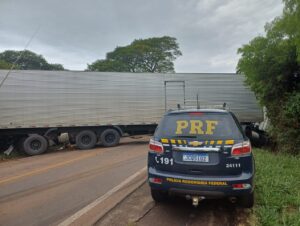 Acidente bloqueia a BR-290 no sentido interior/capital