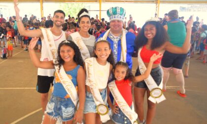 Escola Municipal Dinah Néri Pereira promove carnaval infantil