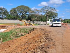 Obra do acesso à UFSM-CS começa com a canalização da área