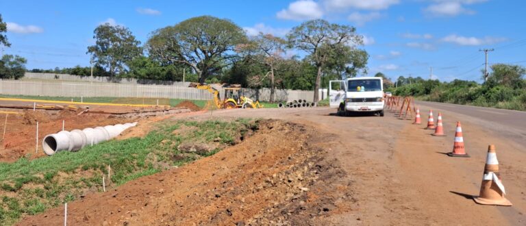 Obra do acesso à UFSM-CS começa com a canalização da área