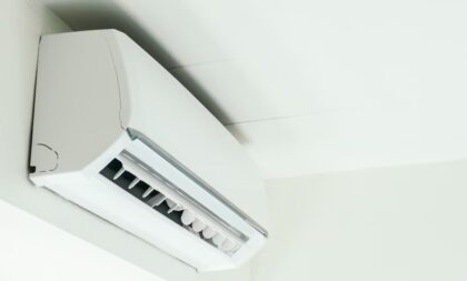 Quais os perigos da sobrecarga elétrica nos dias de calor?