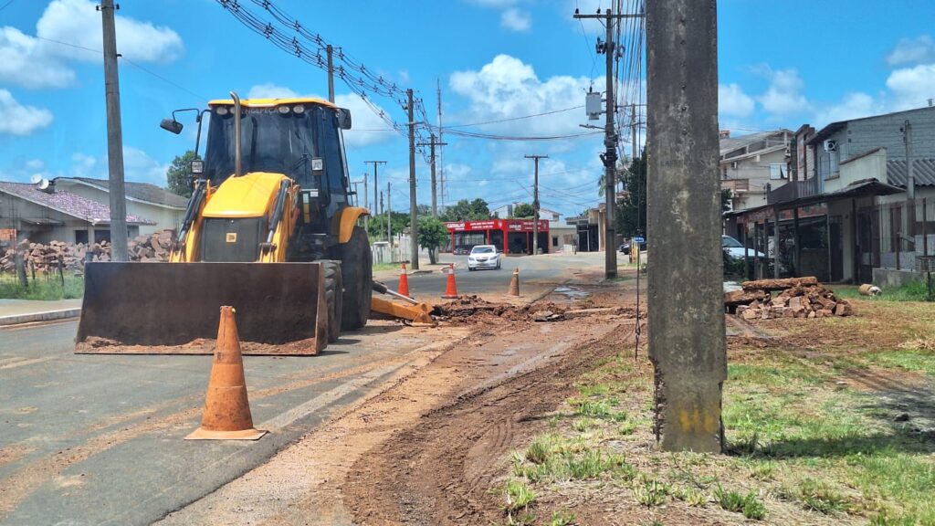 Rompimento de rede na Avenida dos Imigrantes levou Corsan a fazer intervenção nesta sexta-feira / Foto: Milos Silveira/OC