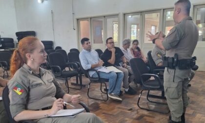 Prefeitura e Brigada alinham fiscalização do comércio de rua no Carnaval