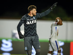 Grêmio vence nos pênaltis e avança para a 2ª fase da Copa do Brasil