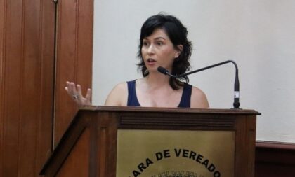 Mariana explica sua emenda ao projeto do reajuste para servidores